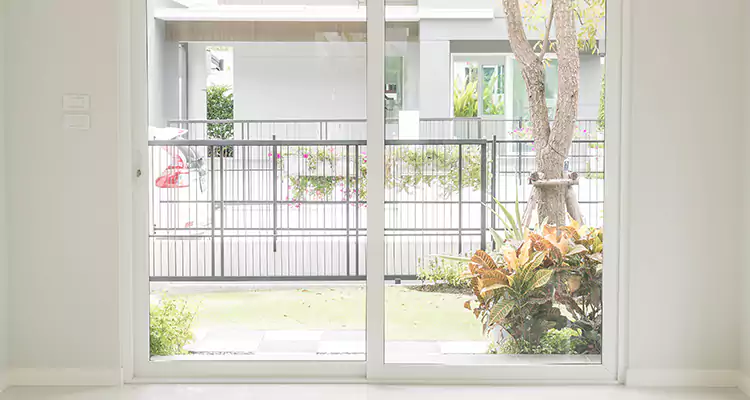 Balcony Screen Door Repair in Winter Garden, FL