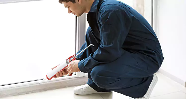 Window Glass Caulk Repair in Winter Garden, FL