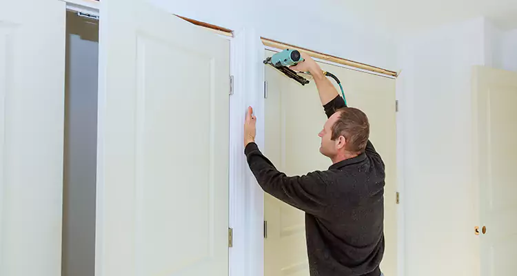 Top Rated Door Fixing ServiceFixing Garage Door Track in Winter Garden, FL