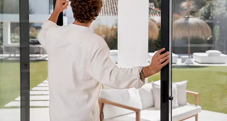 Sliding Screen Door Maintenance for Closing Issues in Winter Garden, FL
